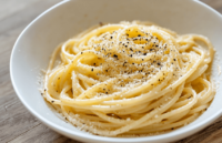 Classic Cacio e Pepe Pasta Recipe